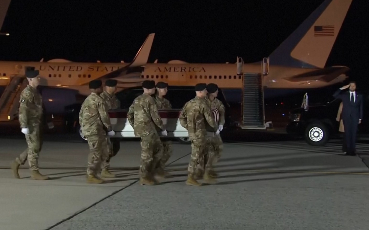 Video quân nhân thứ 7 của Mỹ tử vong trong cuộc chiến Iran được đưa về nước